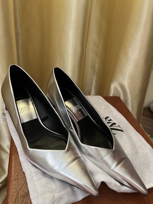 Туфлі срібні Zara шкіра