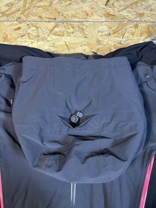 Лижна куртка Salomon нова, колекція 2025 gore tex