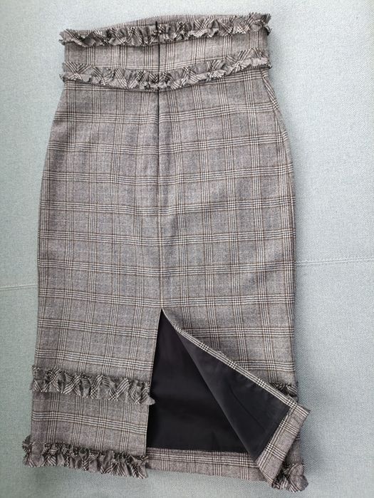 Спідниця осіння,,FLOW,, the label.