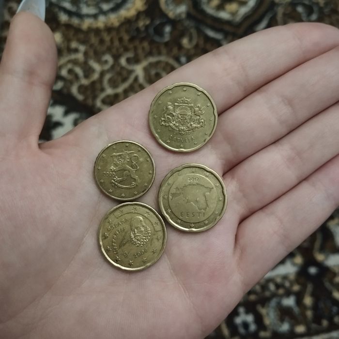 Обмін монетами центи, гривні