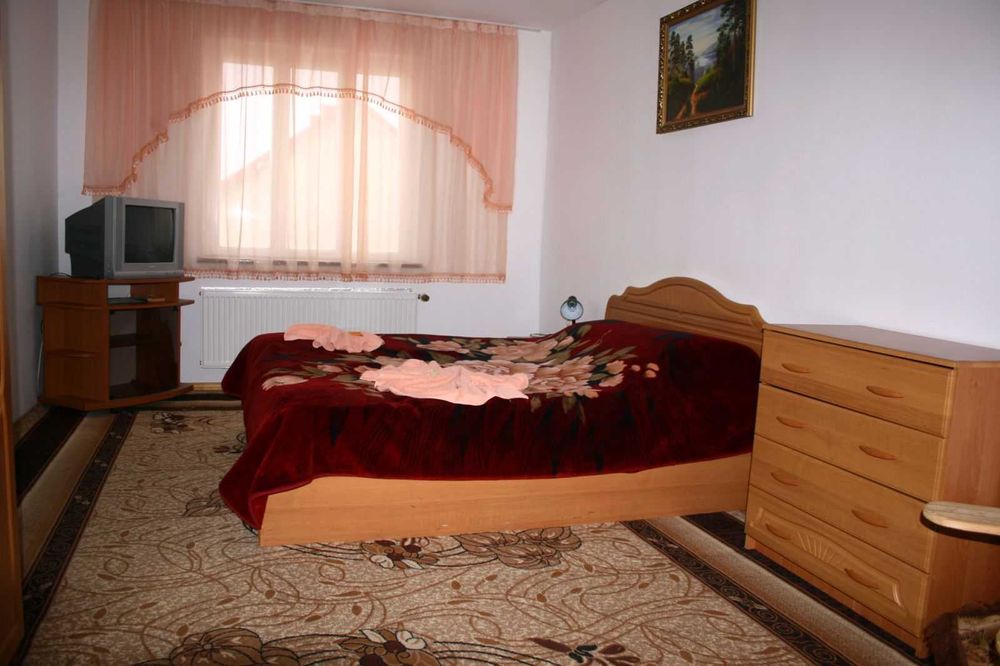 Здаю двомісні та багатомісні номери під ключ зі всіма умовами