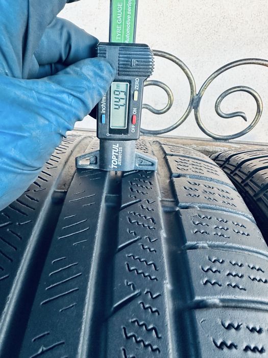 Шини всесезонні 245/40 R18 (97V) Continental
