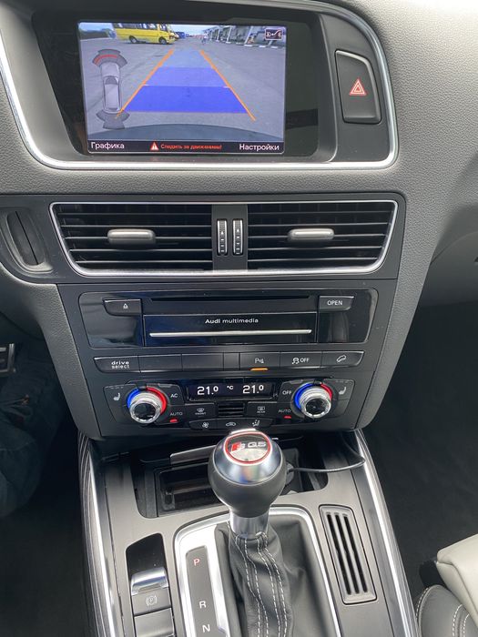 Авто Audi sq5  ( 354к.с.)