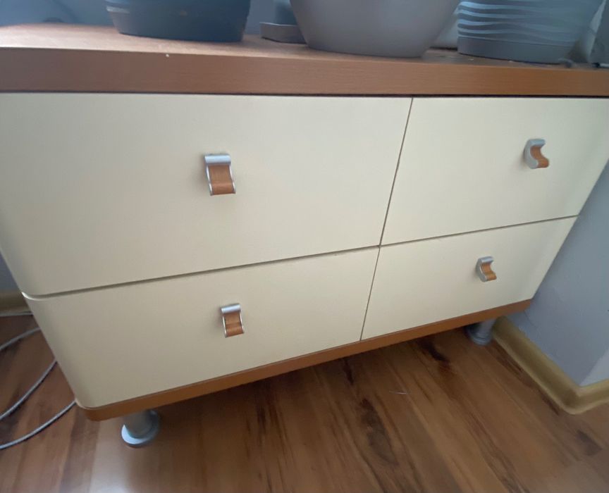 Komplet mebli 4 częściowy