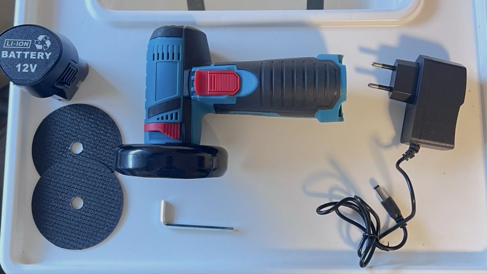 Mini Rebarbadora Nova na caixa