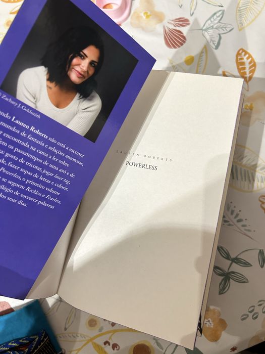Livros - colecao powerless