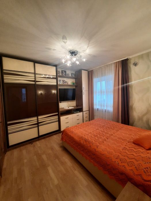 Здається 1 кімнатна квартира на Хмельницькому шосе 16000+