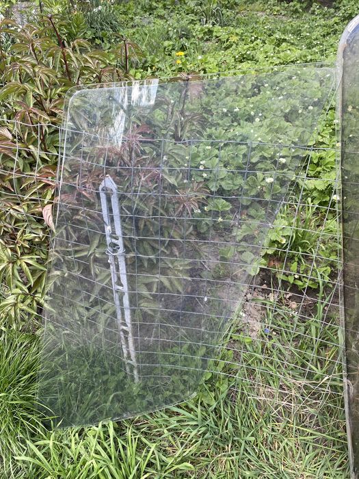 Скло заднє бокове ліве VW Passat B2