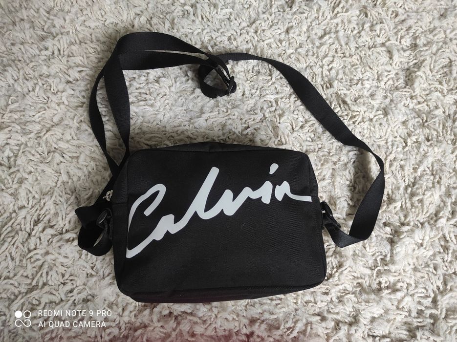 Saszetka nerka Calvin Klein