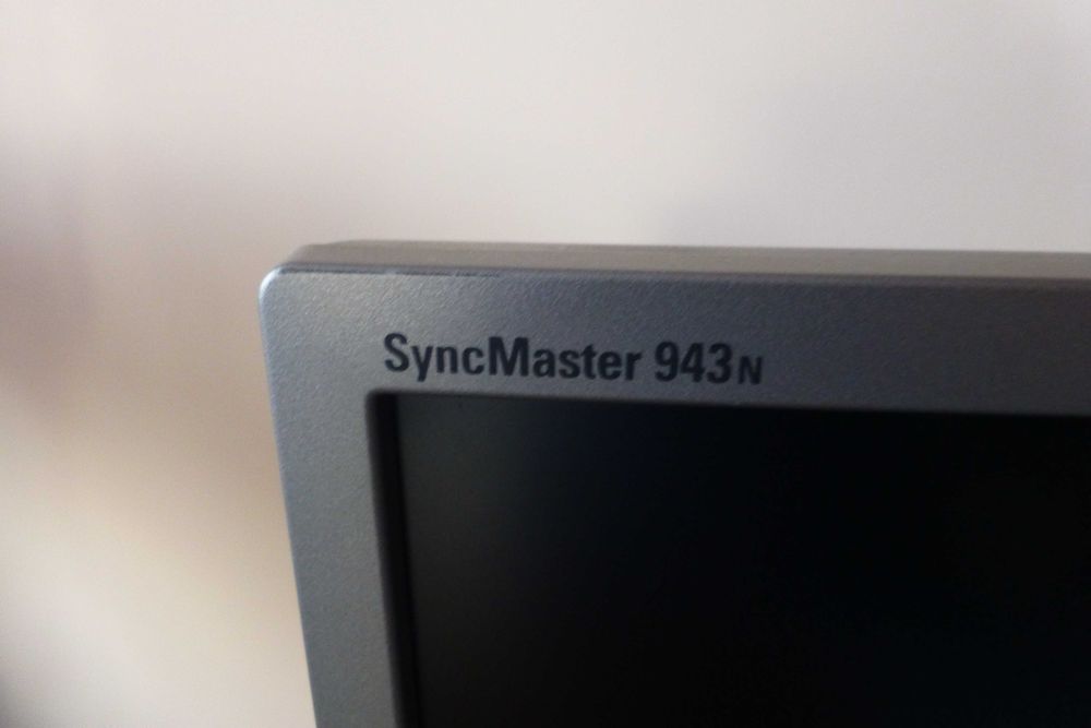Monitor Samsung syncmaster 943N