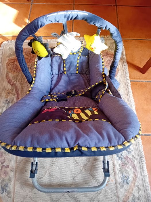 Espreguiçadeira  de bebé  em muito bom estado