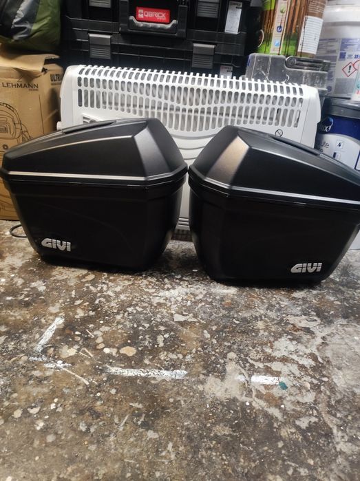 Kufry boczne givi 22l