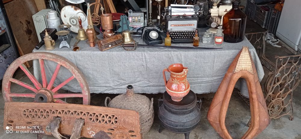 Âncora antiga e outros artigos