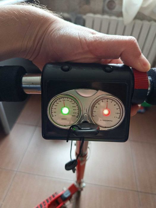 Самокат Zinс Bandit Hy-Pro зі світловими та звуковими ефектами