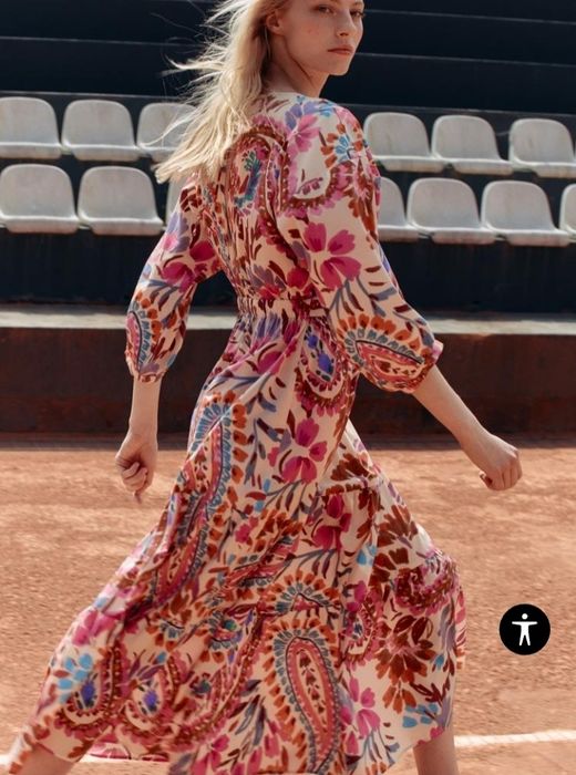 Сукня з вузлом від Zara