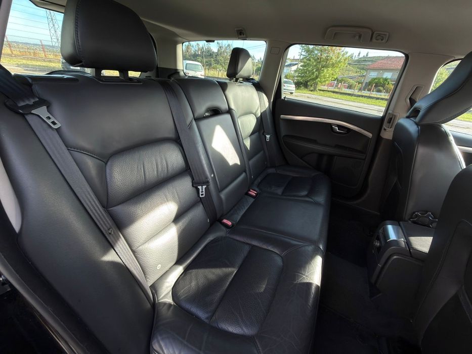 Volvo V70 2010 impecável
