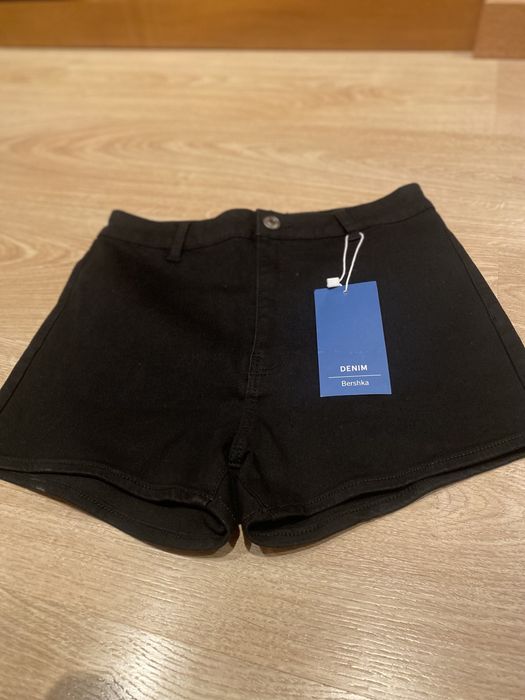 Шорти Bershka ( нові)