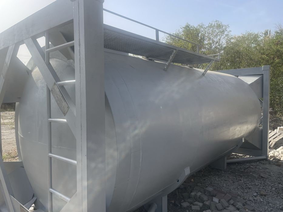 Цистерна-танк  контейнер бочка емкость  для КАС, Дт и др