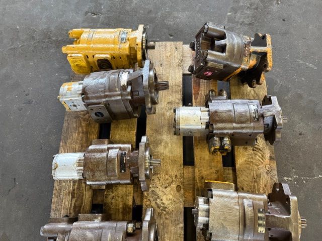 pompy hydrauliczne zębate CASAPPA komplet do wiertnicy