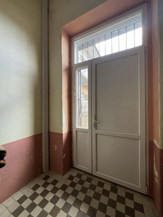 Продам смарт квартиру в центрі Ужгорода вул.Волошина