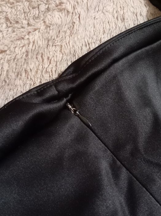 Чёрное новогоднее платье