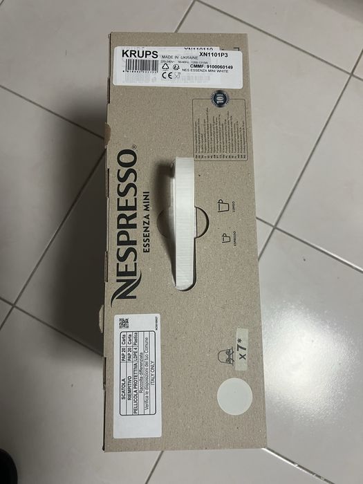 Máquina de Café KRUPS Nespresso Essenza Mini XN1108P2 Branca e preta