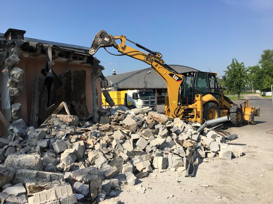 wyburzenia budynków, młot chydrauliczny