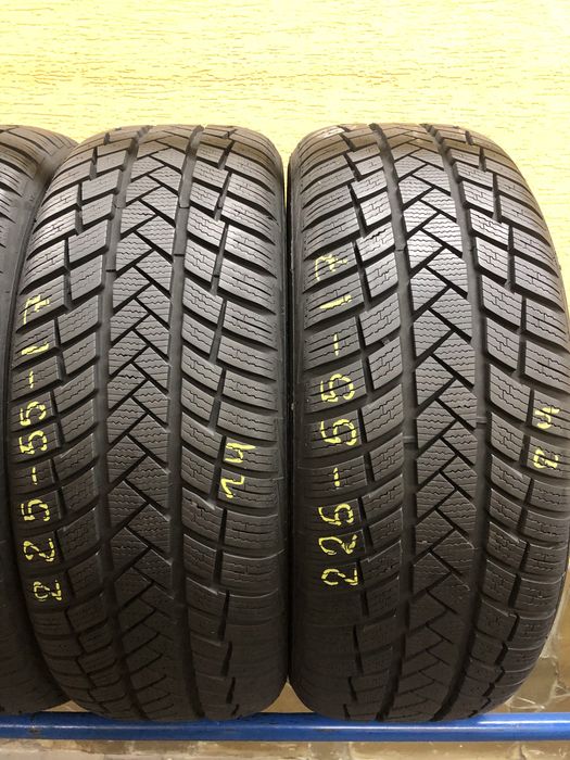 Зимові шини 225/55 R17 VREDESTEIN