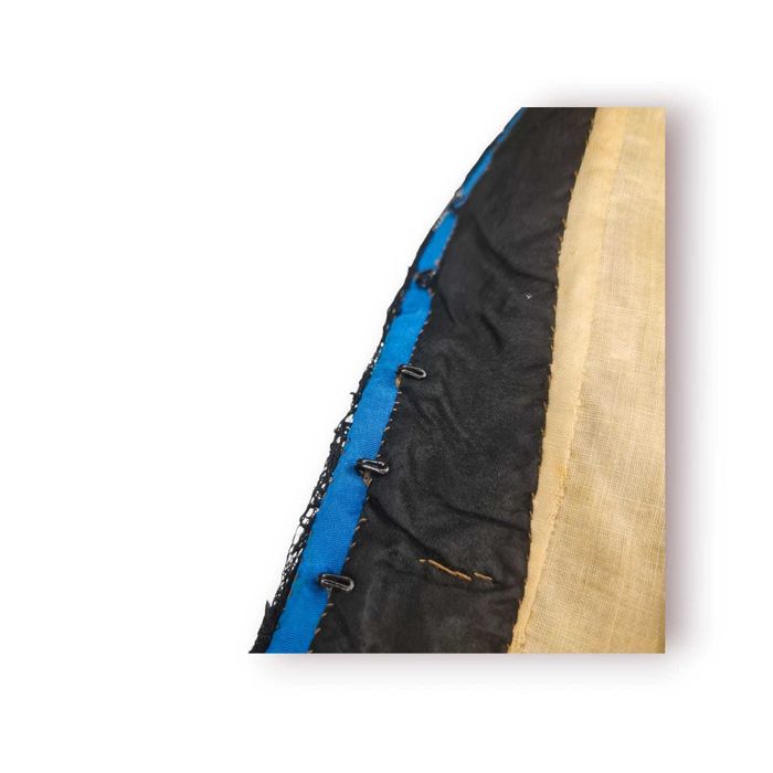 Blusa Antiga Senhora (c. 1890 a 1920) – Azul com Renda e Vidrilhos