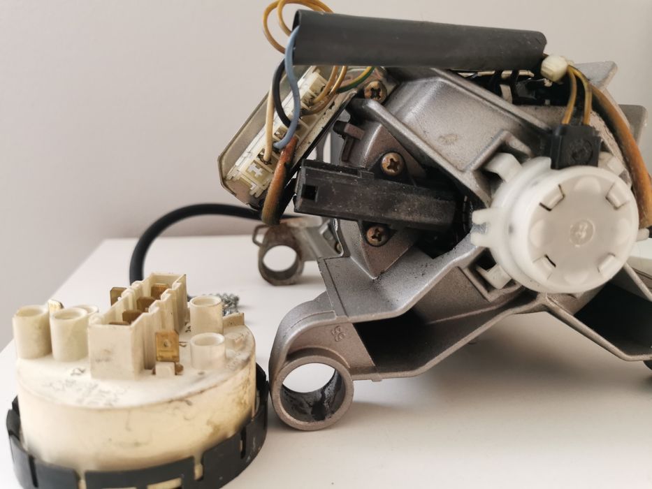 silnik elektryczny do pralki Beko firmy Arcelik plus przekaźnik