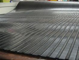 Напольные покрытия из резины для дома гаража автомобиля