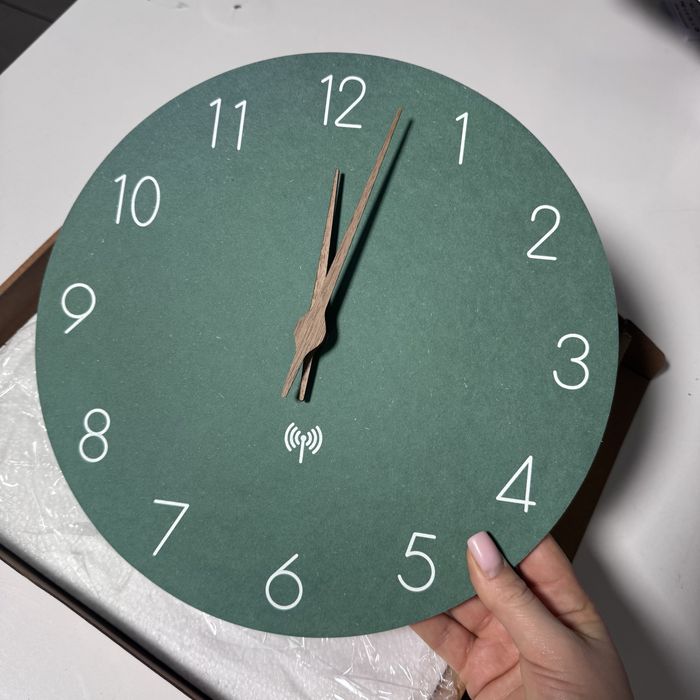 Настінний годинник у скандинавському стилі