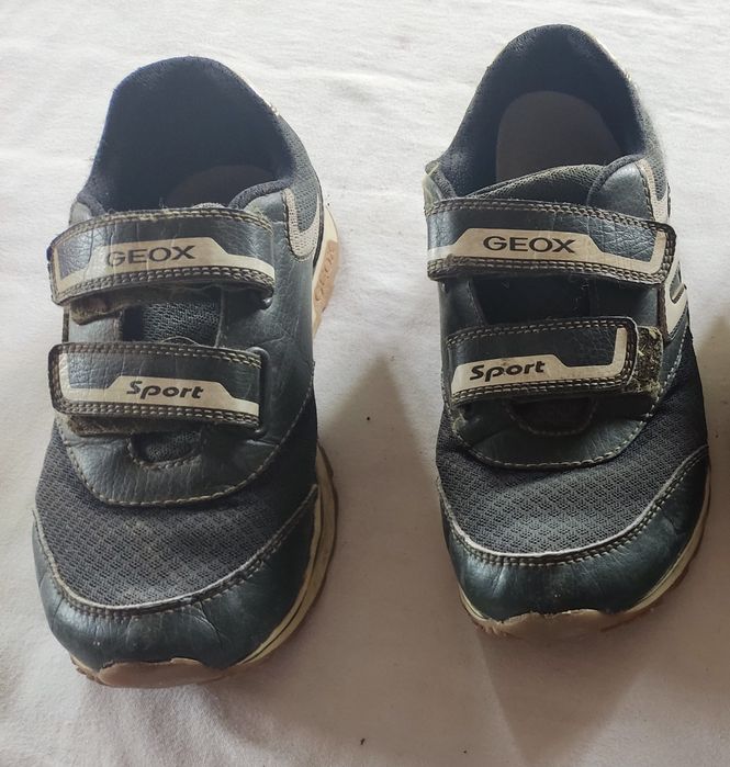 Кросівки підросткові чоловічі 37 р.