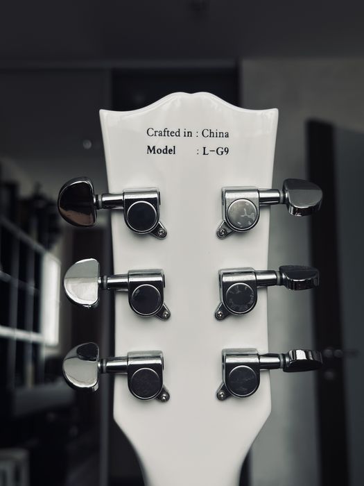 Продам електрогітару Deviser L-G9 Les Paul