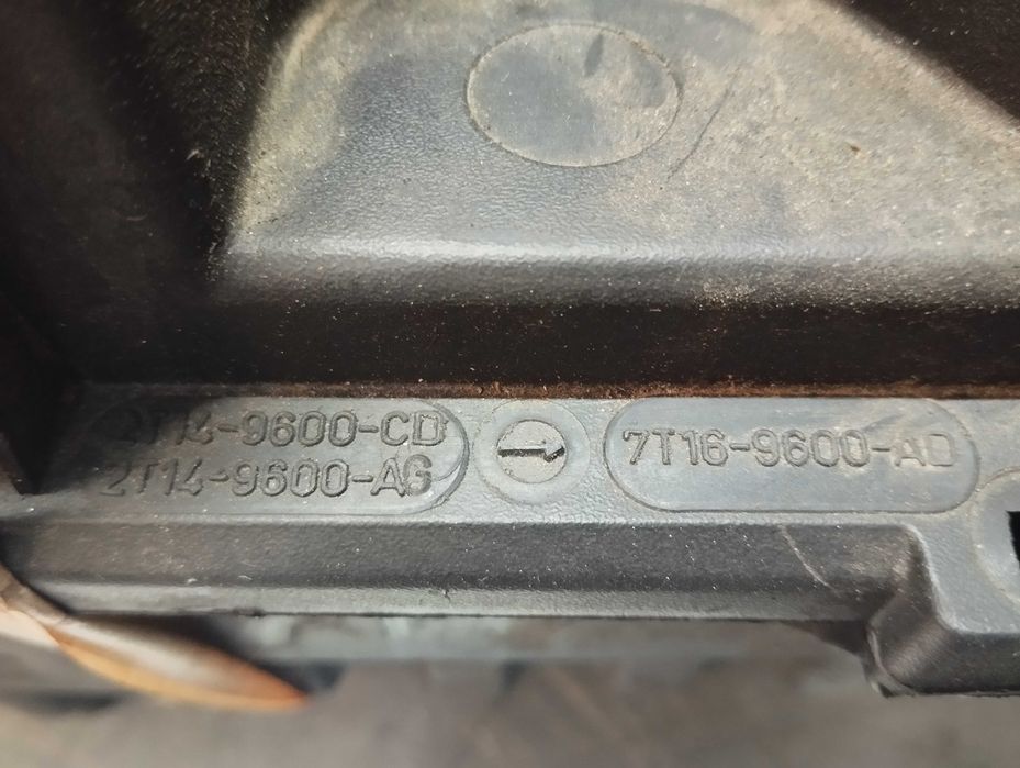 Caixa do Filtro de Ar Ford Transit Connect 1.8TDCI 7T16-9600-AD