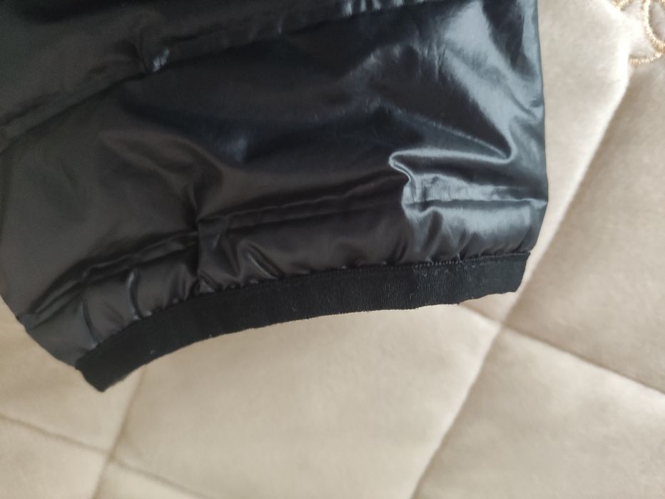 Продам чоловічу весняну куртку Adidas