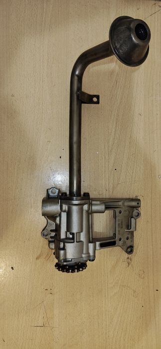 Масляный насос bmw m57 (7789838)