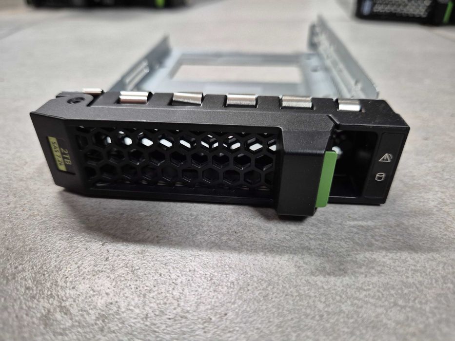 Kieszeń Ramka Fujitsu 3,5" Serwer Primergy RX/TX 2 sztuki