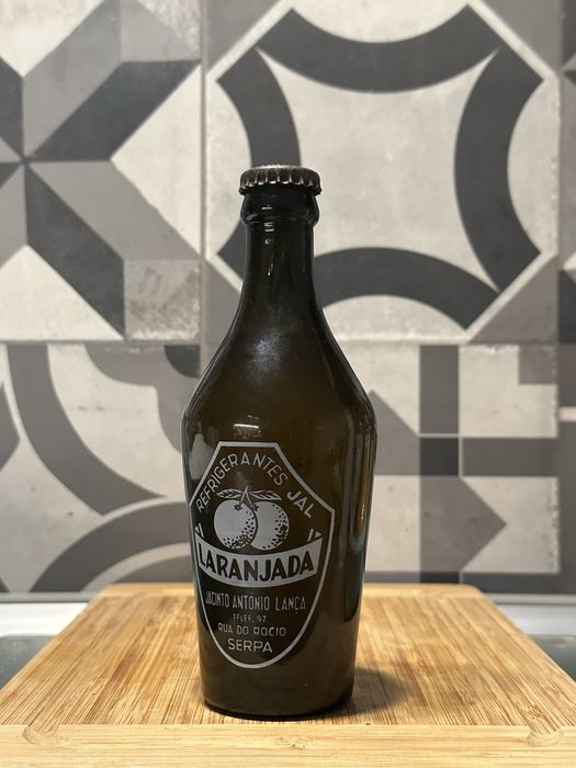 Garrafa pirogravada Refrigerantes JAL Serpa selada