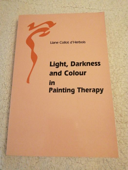 Light darkness and colour in painting therapy