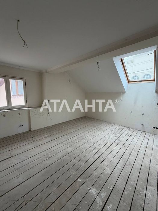 Дворівневе приміщення 221 м², в старому Центрі, вул. Конституційна