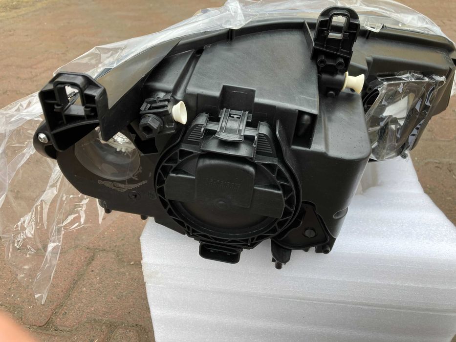 Фары Bi-Xenon BMW	X5 E70 LCI БЕЗ БЛОКОВ Фара не адаптивные