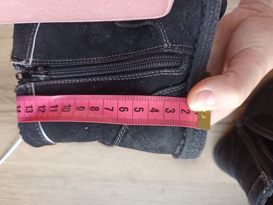 Buty za kostkę, botki, zimowe kozaczki dla dziewczynki r 23