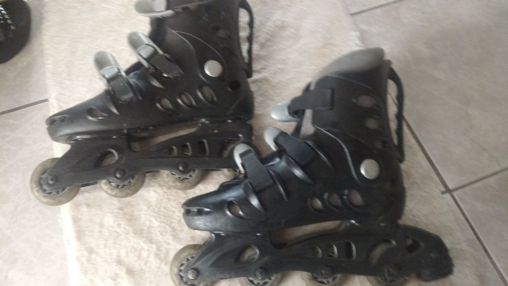 Łyżworolki            .