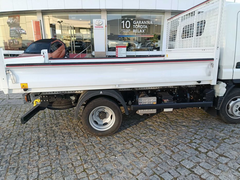 Mitsubishi Canter 2025/11