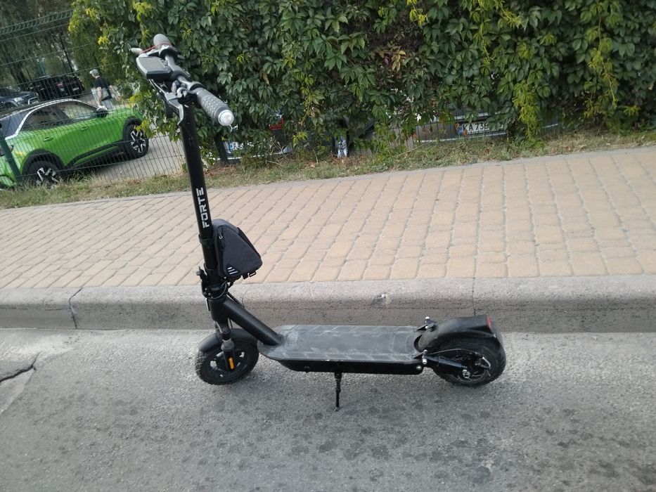 Електро самокат FORTE. .