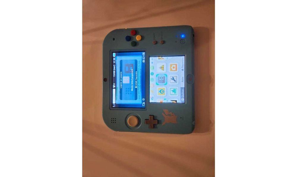 Nintendo 2DS Edição Lua Consola