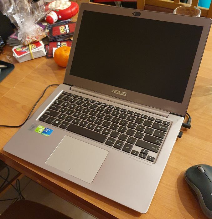 Ultrabook Asus UX303L i5,GeForce,8GB,ssd256GB