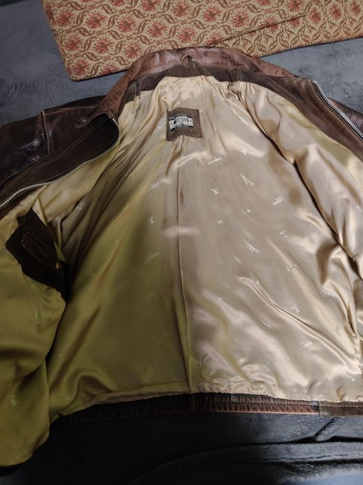 Skórzana kurtka Mustang. Powycierana