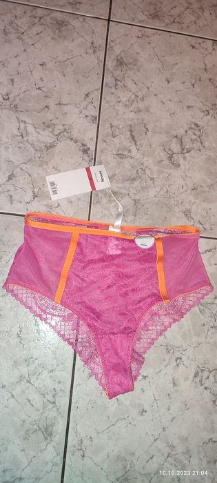 Nowe Koronkowe majtki brazyliany z wysokim stanem rozm. S